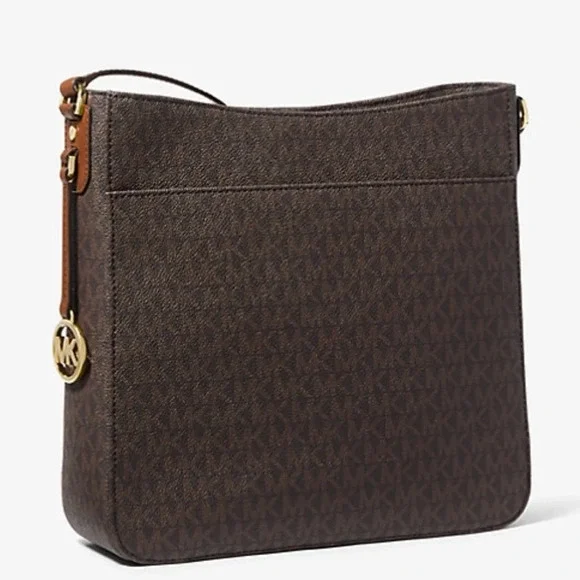 NWT Jet Set Travel Large Logo Messenger Bag - Picture 2 of 9